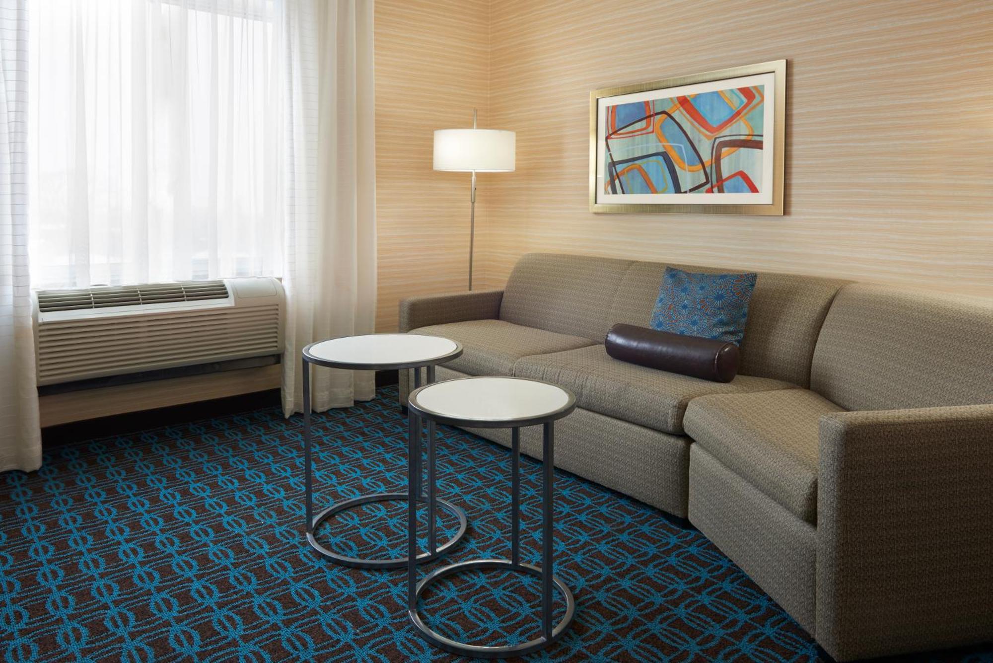 Hotel Fairfield & By Marriott Barrie