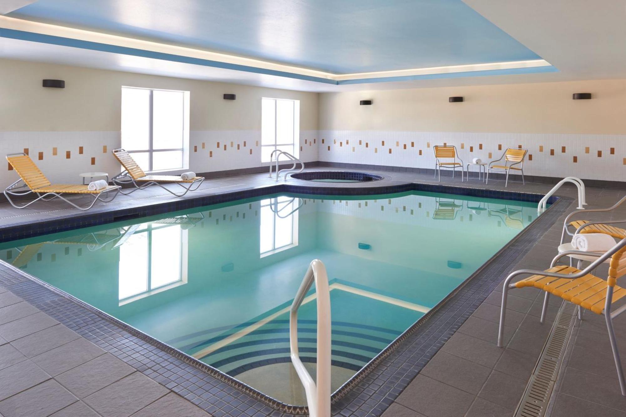 Hotel Fairfield & By Marriott 3*