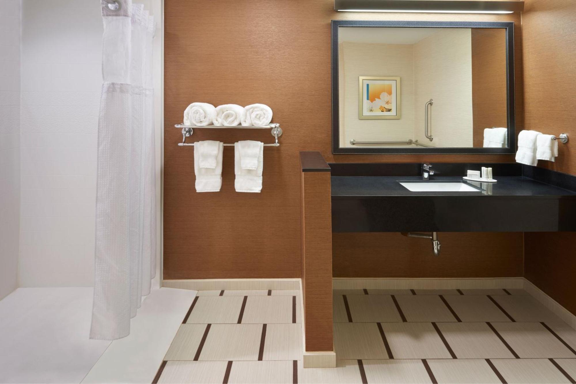 Fairfield & By Marriott 3*