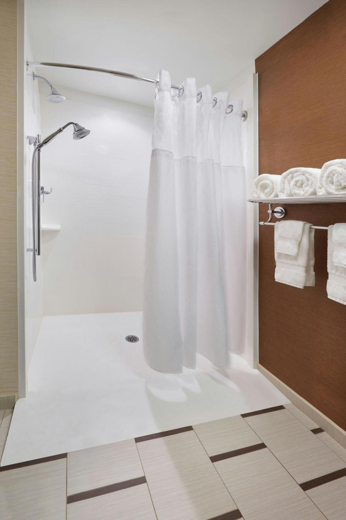 Fairfield & By Marriott Hotel 3*