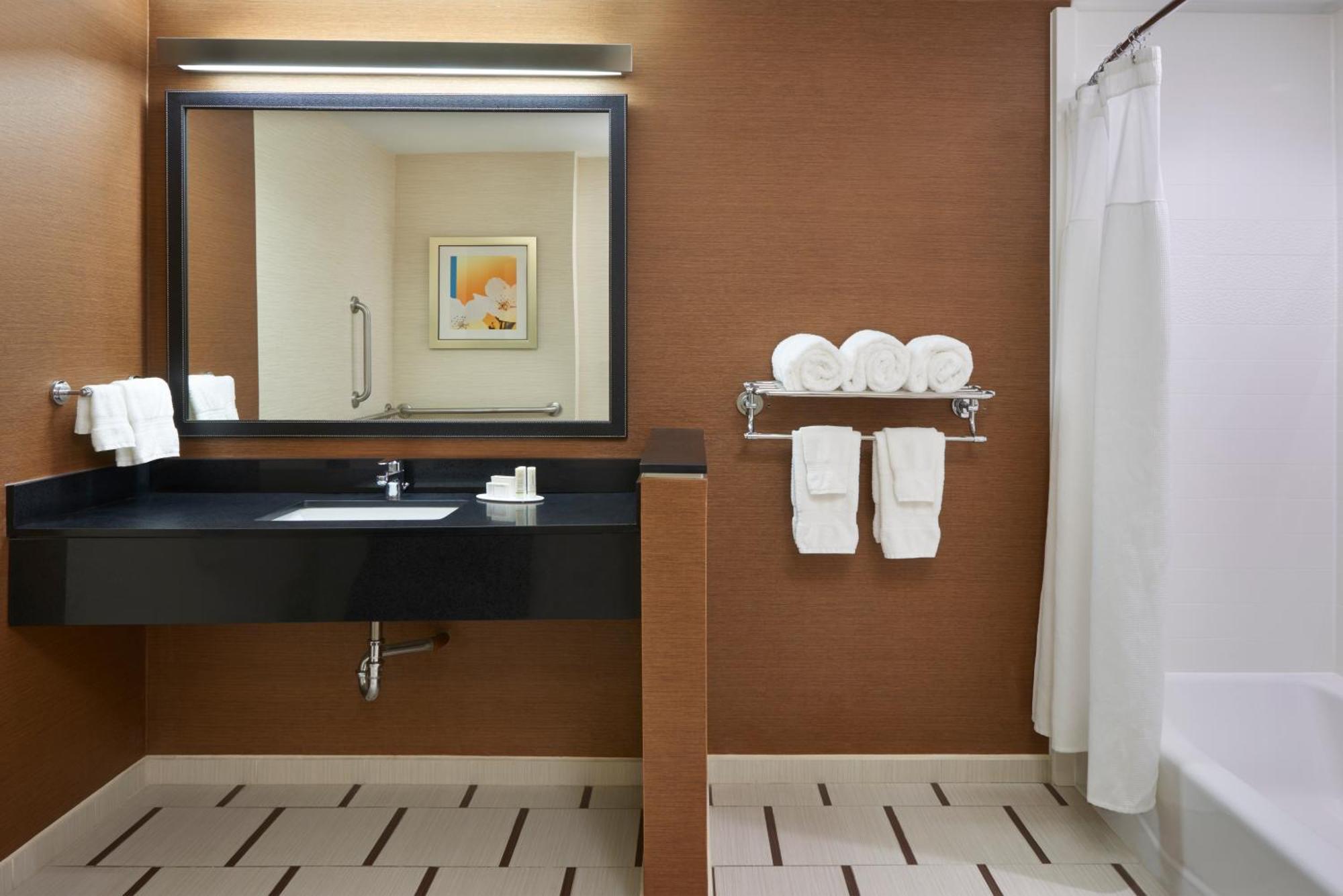 Fairfield & By Marriott Hotel Barrie
